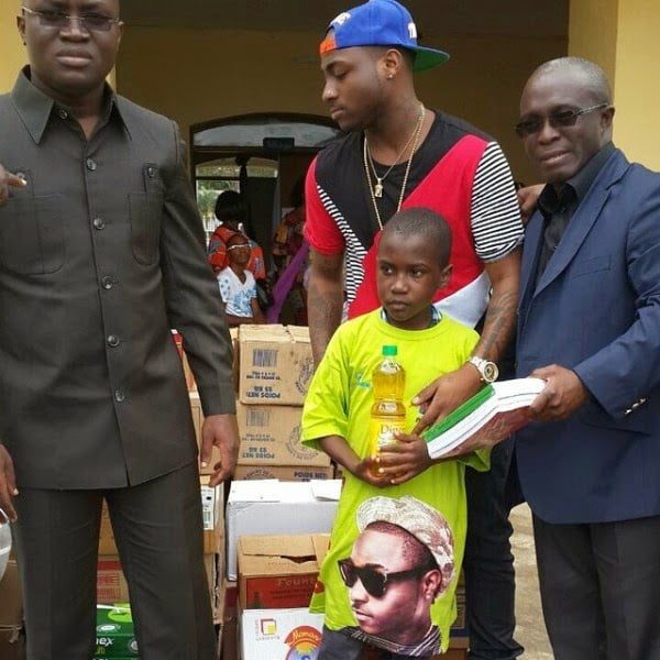 Davido gave some food items nad relief material to orphans in Ivory Coast
