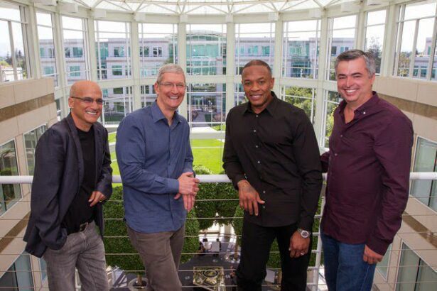 Apple confirms it's buying Beats for $3 billion