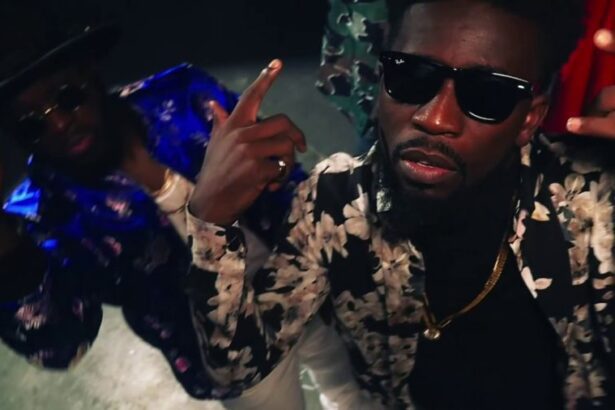 Vibe Squad ft. Bisa Kdei - FABOM (Official Video) +Download