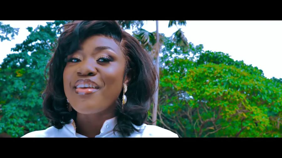Emelia Brobbey – Fa Me Kor (Remix) ft Prince Bright (Official Video) download music mp3 mp4