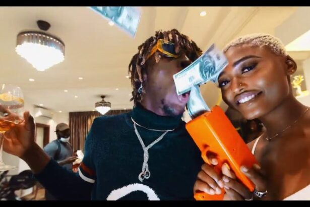 Kofi Mole _ Top Shella (Official Video)