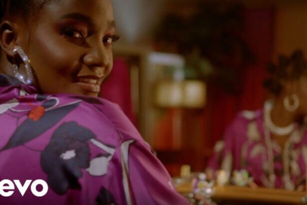 Simi – No Longer Beneficial (Official Video)